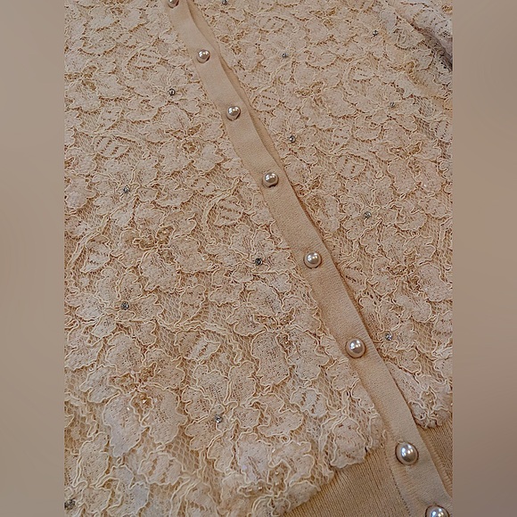 The Limited Cardigan - Size Medium - Cream - Picture 4 of 9